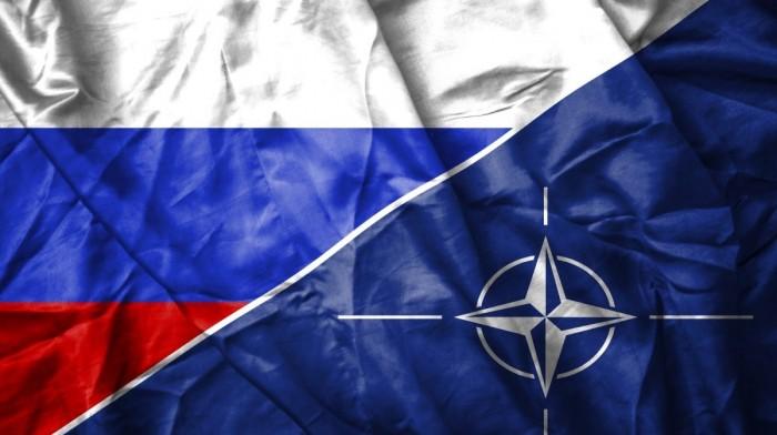 "Rusya-NATO çatışması mümkün mü?" Rusya Federasyonu Silahlı Kuvvetlerinin harbe hazırlık seviyesi Sovyetler Birliği nin yıkılışından bugüne en yüksek düzeye ulaşmış durumda. 13.07.