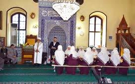 sayfa 18 19 sayfa Kur an Kurslarında Belge Töreni 2015 Ekim ayında Romanya Müslümanlar Müftülüğü ve T.C.