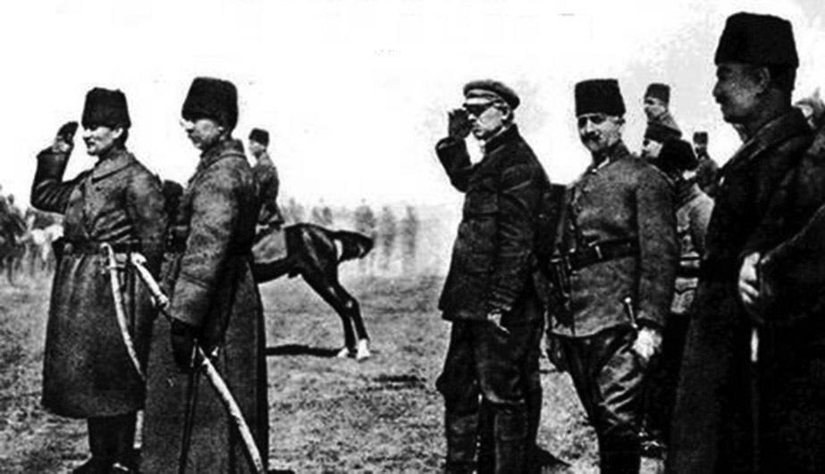 başarısı ise Ağustos 1915 ayındaki Anafartalar ve Conkbayırı karşı taarruzlarıdır.