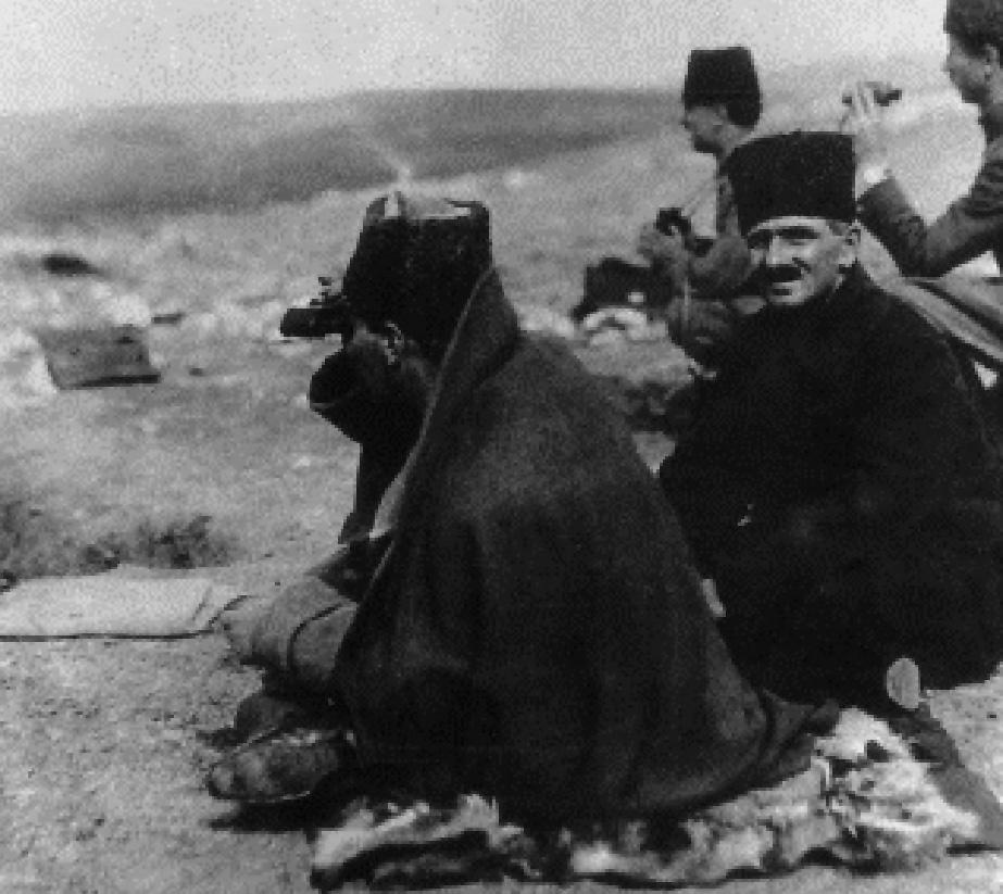 Ağustos 1921 de Mustafa Kemal ordunun maddi ve manevi gücünü azami surette çoğaltmak ve yönetiminin bir kat daha sağlamlaştırılması konusunda TBMM nin bu yoldaki yetkilerini meclis adına kullanmaya