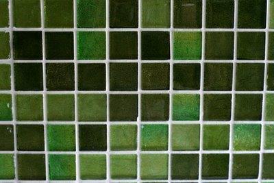 6. Cam Mozaikler Opak hale getirilen cam malzeme, ışığı çok az geçirdiği ve görüntü vermediği için kaplama