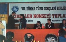 - Mai / Mayis 2000 România, gazda unui eveniment în premierã europeanã Congresul liderilor de tineret din lumea turcă În perioada 4-9 mai 2000, municipiul Constanţa/Mamaia a găzduit cel de al 7-le