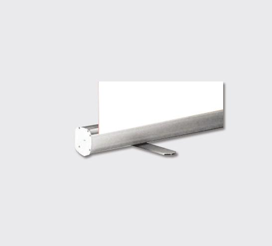 Roll up Banner Kurulabilir olması sebebiyle pratik kullanılabilen bir alan kapama ürünüdür.