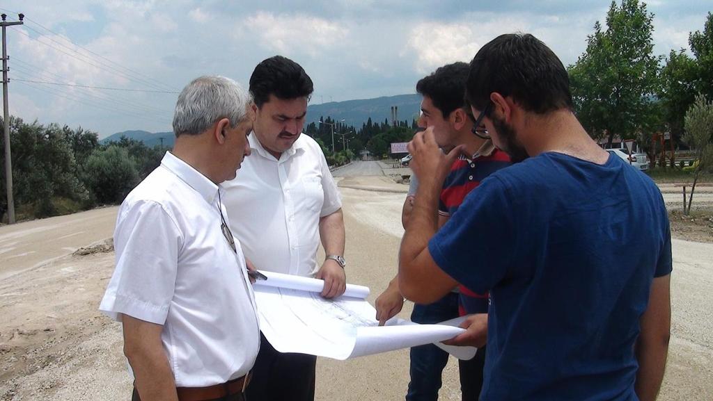 karayolları Bursa Bölge Müdürü Mehmet Yazıcıoğlu'nu ziyaret ederek kendisine konuyu aktardık.