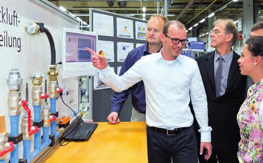 38 HABerLeR Çevre Koruma Müdürlerinin Gelsenkirchen buluşması Fabrikada enerji tasarrufu Vaillant Group, Gelsenkirchen tesislerinde enerji verimliliğinde bir adım öne gitmek için yeni yollar deniyor.