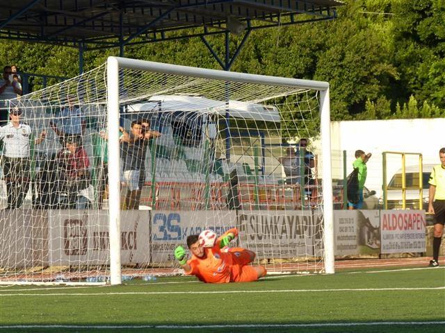 ağlarla buluşturdu. 4. Penaltılarda Muğlasporlu Yasin in vuruşunu yine kaleci Metehan kurtarırken, B.B. Bodrumspor da Emrah Kaya topu ağlarla buluşturdu. 5.