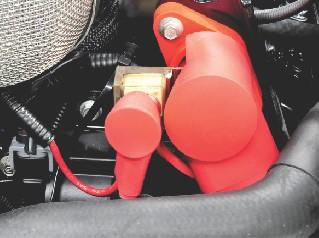 diğerleri de enzerdir - Oksijen sensör sigortlrı (4) - Yedek sigort c - Motor ve trim röleleri d - DTS dümen gücü e - Ykıt enjektörleri f - Alterntör ve ykıt