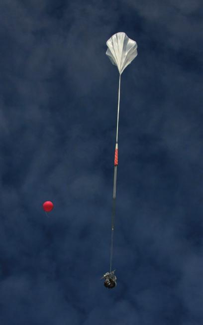 14 günün sonunda gondol ile balon arasındaki sistem açılarak gondolun yere inmesi sağlandı.