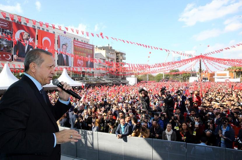 Recep Tayyip Erdoğan, Cumhurbaşkanlığı Hükûmet Sistemini ülkemizin ve milletimizin geleceği için istiyoruz.