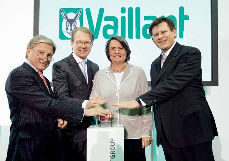 Çünkü Vaillant Group un Gelsenkirchen deki fabrikasında Kuzey-Ren Vestfalya Eyaleti Ekonomi Bakanı Christa Toben, Claes Göransson, Ralf-Otto Limbach ve Dieter Müller eşliğinde Vaillant Group un ilk