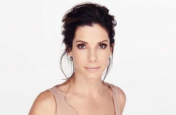 5. Sandra Bullock: Hayatlarımızı gerçek anlamda sunmuyoruz, bu bana çok yapay geliyor. Daha sonra asla silemeyeceğim bir selfie neden çekeyim ki?