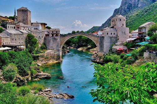 Karadağ 2006 yılında bağımsızlığına kavuşan Karadağ da vizesiz olarak seyahat edilebilecek ülkeler arasında.