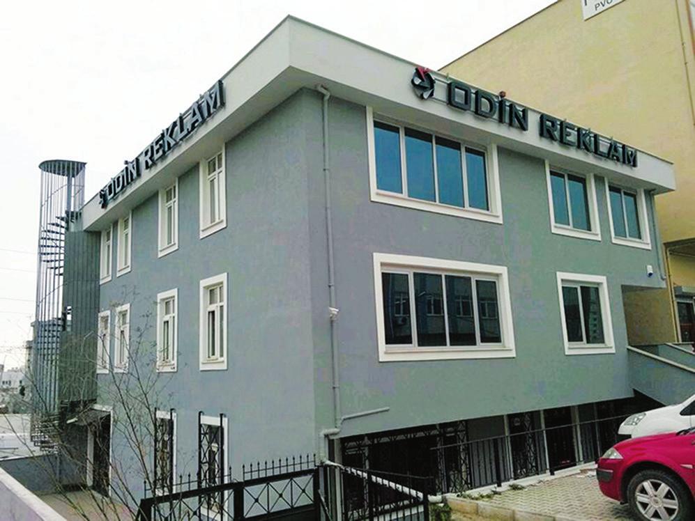 Hakkımızda 1987 yılında İstanbul Kartal'da Mustafa Arslan tarafından 18 m2'lik bir dükkanda kurulan Odin Copy Center, kurulduğu günden itibaren en yeni teknolojiyi kullanarak ve hizmet alanını
