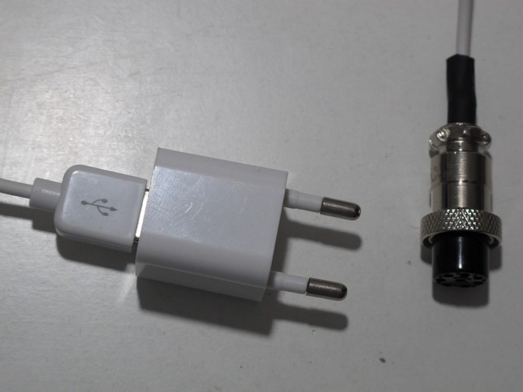 İlave Parçalar Şarj Cihazı Şarj cihazı 2 parçadan oluşmaktadır Standart 220V USB şarj cihazı Özel şarj kablosu İstendiğinde,