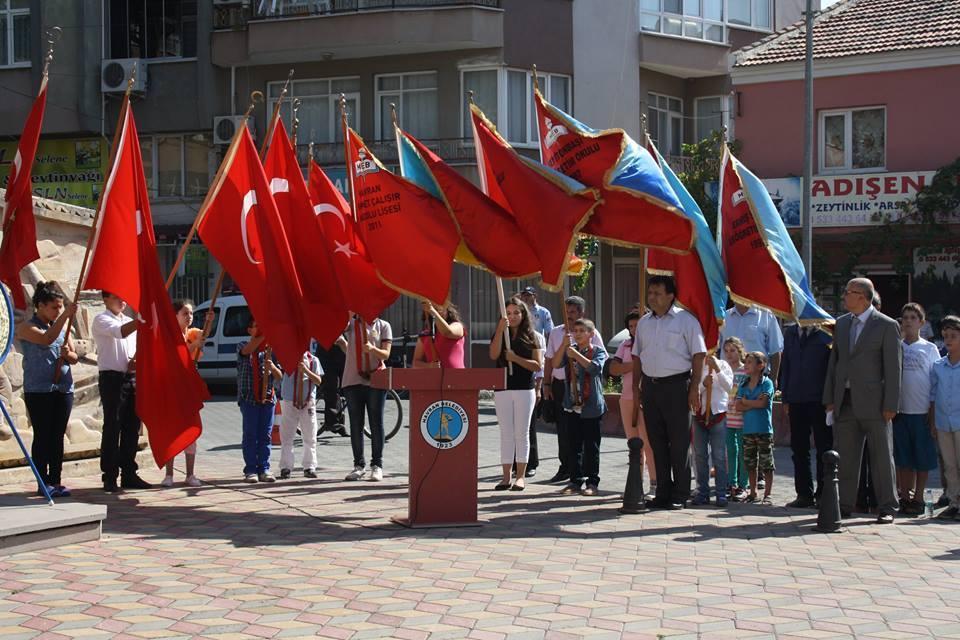 Örgüt Temsilcileri katıldı.belediye BaĢkanımız Sayın Emin Ersoy Gaziler Haftası nedeniyle yaptığı kısa açıklamada Ģunları söyledi.