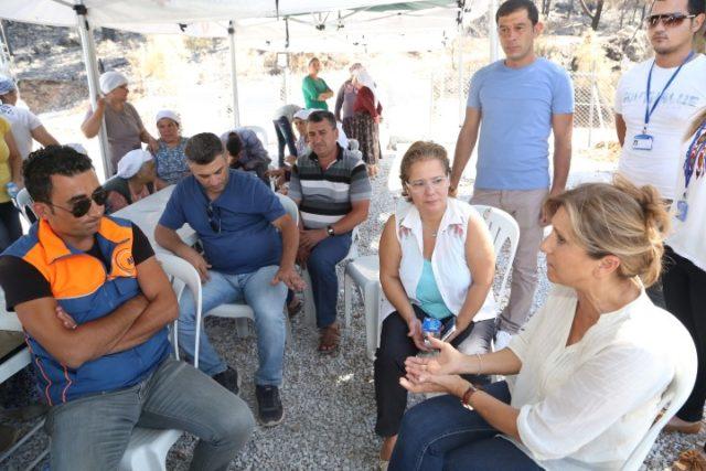 Mehmet Kocadon a teşekkür etti. Yetkililer tarafından belirlenen bazı ihtiyaçlar, Bodrum Belediyesi ekiplerince temin edilerek bölge halkına teslim edildi.