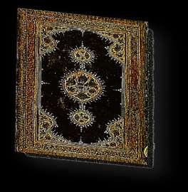 Resim 11 (sol). Barok-rokoko etkili Şükûfe Cilt, Süleymaniye Kütüphanesi, Halet Efendi 20, Tefsir-i Lûtfullah Erzenî, 1221/1806-7. Resim 12 (orta).