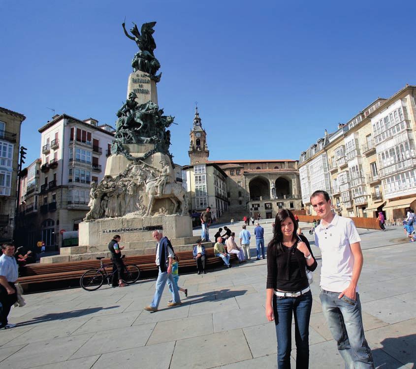 Eski ile yeninin uyumlu bileşimi: Vitoria-Gasteiz, ortaçağa ait dekorların önünde modern bir yaşam sergileyen, dinamik bir kent.