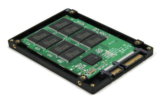 SSD (Solid State Disk) Verilerinizi depolamak için mekanik parçalar yerine bellek çiplerinin kullanıldığı disklerdir.