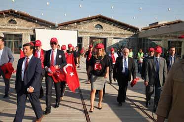 TERÖRE KARŞI TEK YÜREK- 17 Eylül 2015 TÜGİK, Türkiye nin önde gelen Sivil Toplum Kuruluşlarından temsilcilerin ve vatandaşların da katıldığı Teröre Hayır