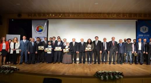 2016) Eskişehir Genç Girişimciler Kurulu nun düzenlediği Gelecek için Girişimci-Girişimci için Gelecek temalı ödül törenine