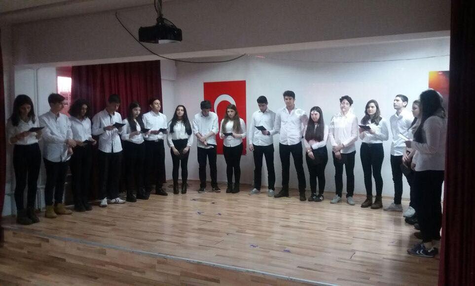 18 Mart Çanakkale Şehitlerini Anma Programı 21 Mart Nevruz Kutlamaları Sayfa 30 Okulumuz 1967 yılında Büyükçekmece Lisesi adı ile açılmıştır. İstanbul un önemli okullarından biri olmakla övünmektedir.