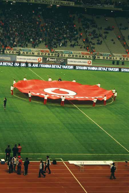 BAYRAK & BAYRAK ÇEŞİTLERİ Dev Bayraklar Dev Formalar Orta Saha Bayrakları 19 2002 Yılı Dünya Kupalarında Seul e