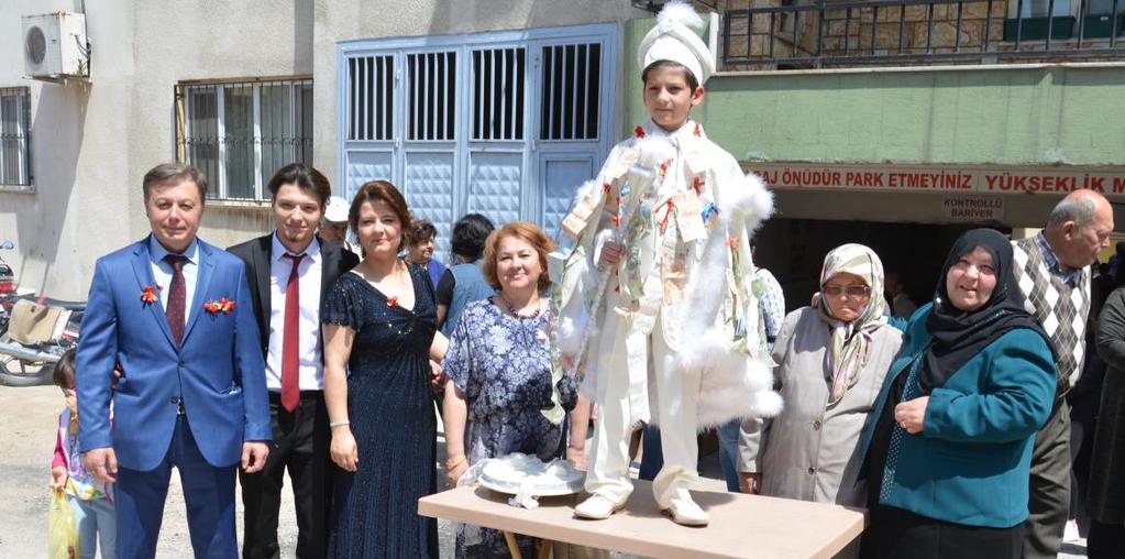 Namazgah Mahallesi'nde düzenlenen sünnet merasimine Kaymakam hmet ltıntaş'ın yanısıra, siyasiler, iş adamları da katıldı. Bizler de Toygar'ı tebrik ediyoruz.