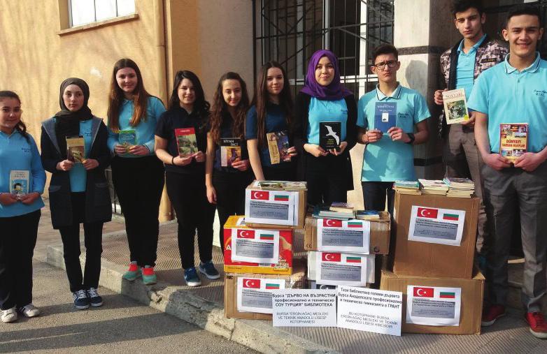 Düzenlediğimiz kitap kampanyası ile Bulgaristan'ın Varna şehrine bir kütüphane kuruyoruz. Oradaki seçmeli Türkçe dersi için kitaplarımızın faydalı olacağını ümit ediyoruz" dedi.