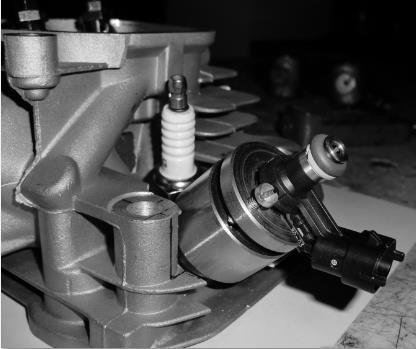 Kam mili ve kam-krank dişlilerinin tasarımı Motor üzerindeki orijinal kam mili, kam lobları ve dişlisi ile birlikte bütün bir parçadır.