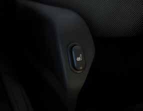 Esnek arka koltuklar Yeni Ford Tourneo Custom ın iç hacmini arttırmak için kısa şasili modellerde arka