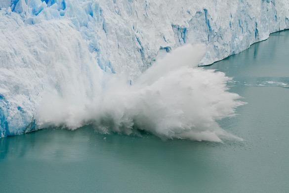 El Calafate ye indiğimizde dünyanın en aktif ve Patagonya nın en büyük buzullarından olan Perito Moreno buzulunu ziyarete