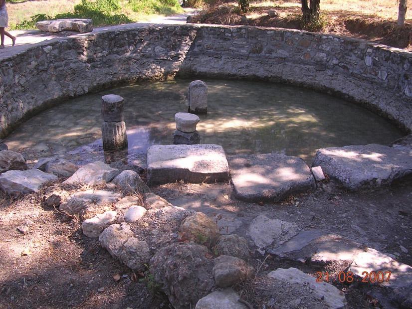Lagina da antik su toplama havuzu CERAMOS (MUĞLA MİLAS) Kerme (Gökova ) Körfezi kuzey kıyısındadır. Körfeze ismi verilmiştir.