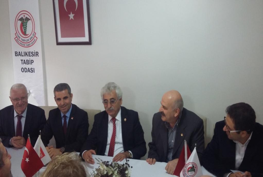 TABİP ODAMIZA ZİYARET CHP Balıkesir Milletvekili ve Parti Meclisi Üyesi Mehmet Tüm ile CHP İl Başkanı