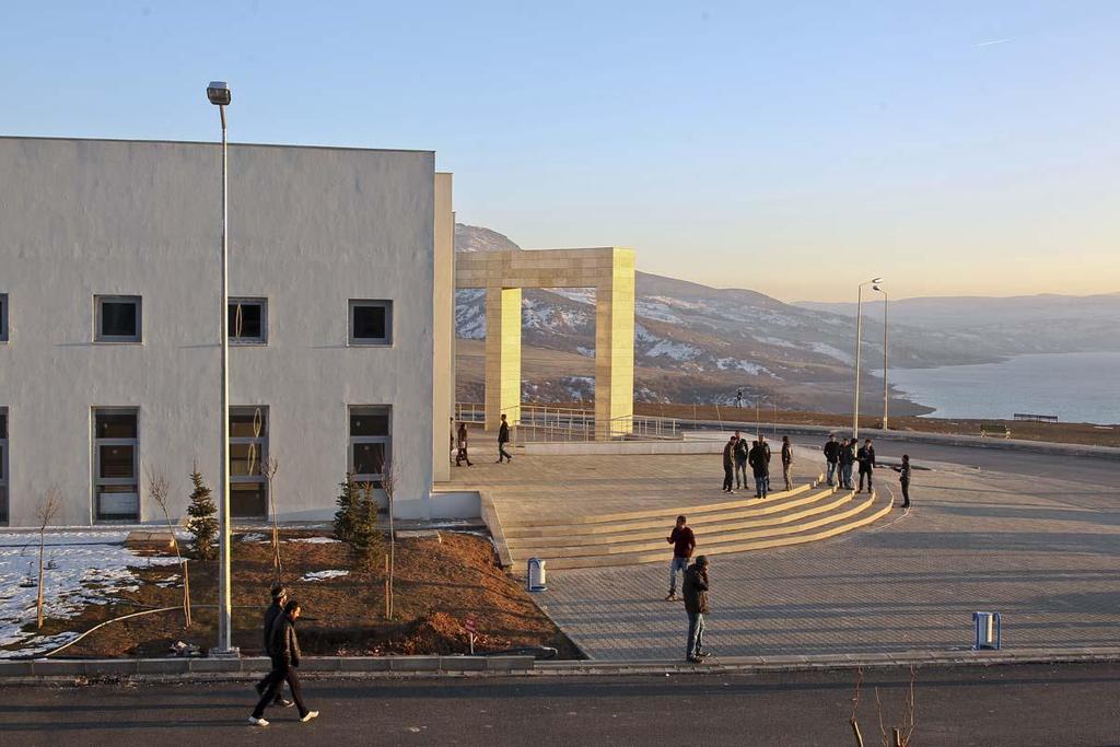 ÖĞRENCĠ SEÇĠMĠ Öğrenci seçimi, ilan edilen değerlendirme ölçütleri ve ağırlıklı puanları dikkate alınarak, en yüksek puanı alan