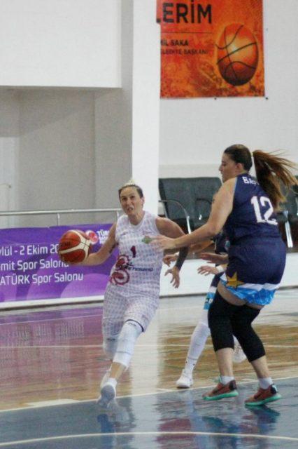 KIRÇİÇEKLERİ BODRUM 60 75 FENERBAHÇE BASKET Kırçiçeği Bodrum Kadın Basketbol takımı, Fenerbahçe ile lig karşılaşmalrı öncesinde hazırlık maçı yaptı. Maçı Fenerbahçe 15 sayı fark ile kazandı.