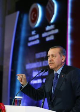Töreni ne, Cumhurbaşkanı Recep Tayyip Erdoğan, Ekonomi Bakanı Nihat Zeybekci, özel sektör kuruluşları, farklı ülkelerden 30'a yakın büyükelçi ve Türkiye Müteahhitler Birliği üyesi müteahhitler