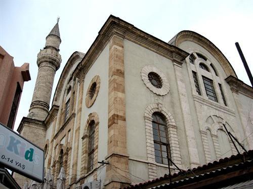 Başdurak Camii Yapım tarihi tam olarak bilinmemekle birlikte kitabesinde yazdığı kadarıyla 1774-75 yılları arasında onarım gördüğü anlaşılmaktadır.