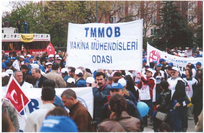 ın Ankara ya gelişini protesto etmek amacıyla Ankara daki sendika, meslek örgütleri ve siyasi partilerin katılımıyla ABD Büyükelçiliği ne siyah çelenk bırakma eylemi ve basın - Emek Platformu