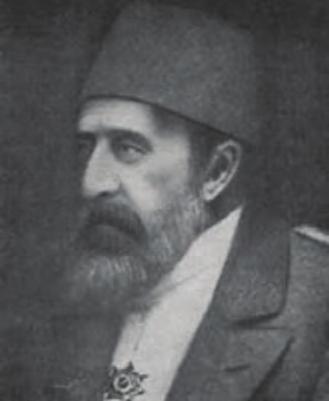 Aralarında Namık Kemal (Fotoğraf 5.11), Şinasi ve Ziya Paşa gibi şair ve yazarların da bulunduğu Genç Osmanlılar Osmanlıcılık düşüncesini savunuyorlardı.