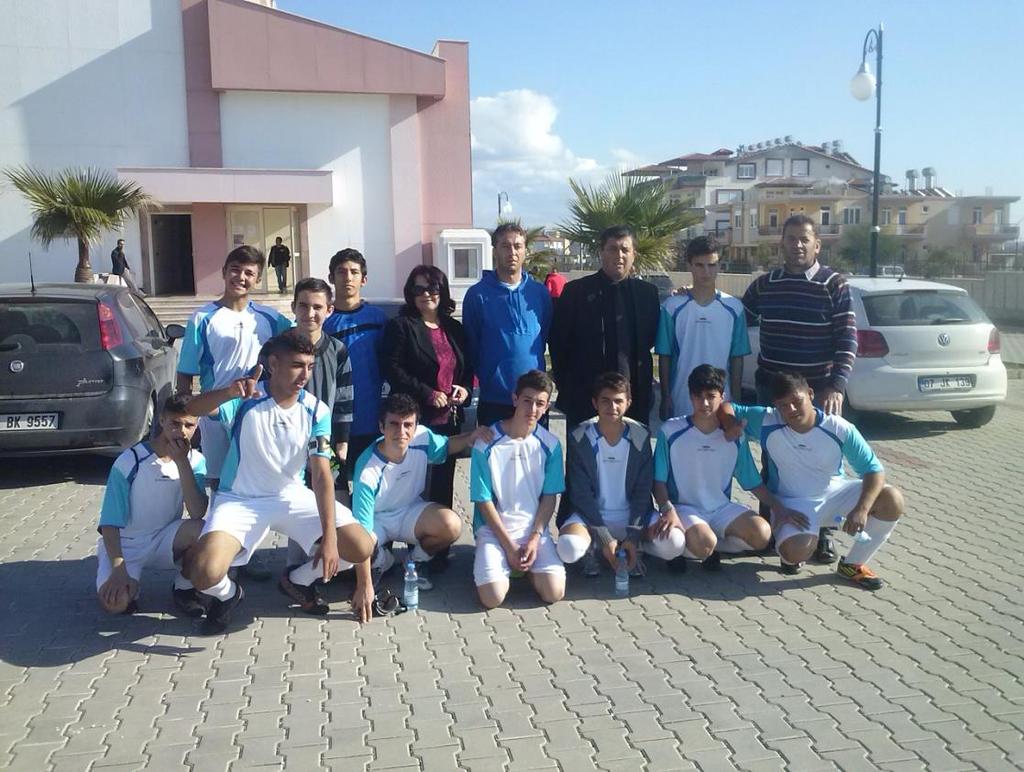 SPORDA BAŞARILARIMIZ 2013-2014 Öğretmen futbol takımımız Manavgat birincisi oldu.