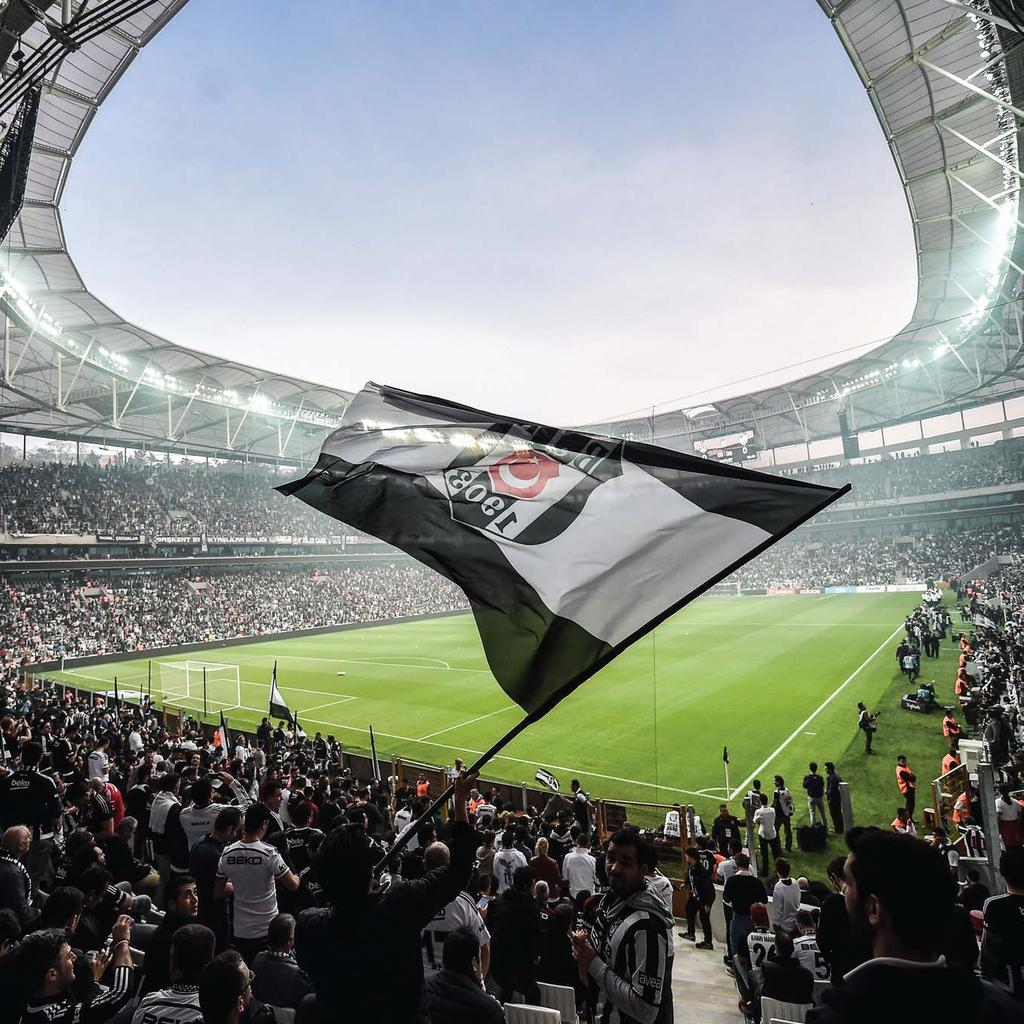 Türk futbol tarihinin en büyük anlaşmalarından biri Beşiktaş Kulübü ile Vodafone arasında imzalanan sponsorluk sözleşmesi Türk futbol tarihinin en kapsamlı