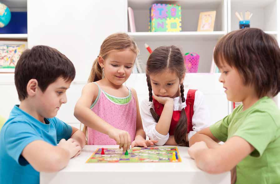 konuşmacı Uzm. Klinik. Psk. Hande Soykan Oyun; çocuğun zeka, beden ve model alma yoluyla kişilik gelişimine katkı sağlayan, en ideal ortamdır. Oyun oynamanın çocuğa nasıl bir katkısı vardır?