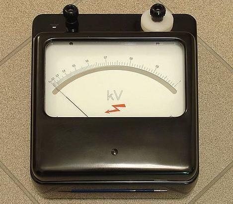 3) Elektrostatik Voltmetre İki nokta arasındaki gerilimi ölçmee araan araçlara voltmetre