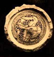 Fotoğraf 3: İnsan figürlü seramik süzgeç (Faculty of Archeology Museum in Cairo University) Dördüncü eserde (Foto.