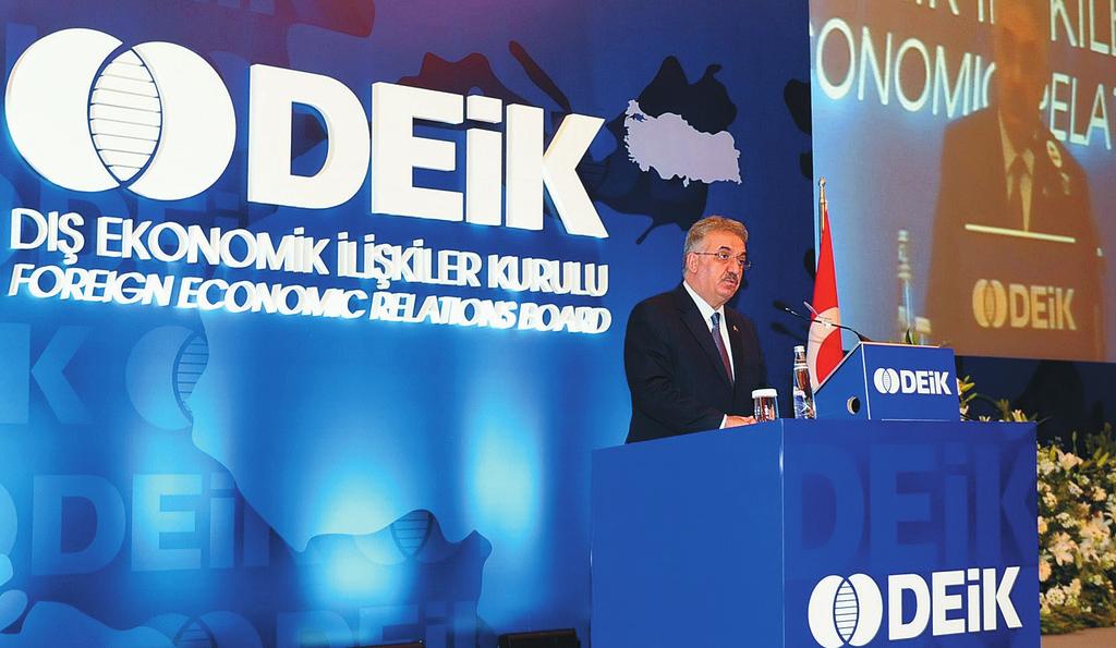 Türkiye deki sosyal ve ekonomik reformlar ile dünya ekonomisindeki gelişmeler hakkında bilgi verdi.