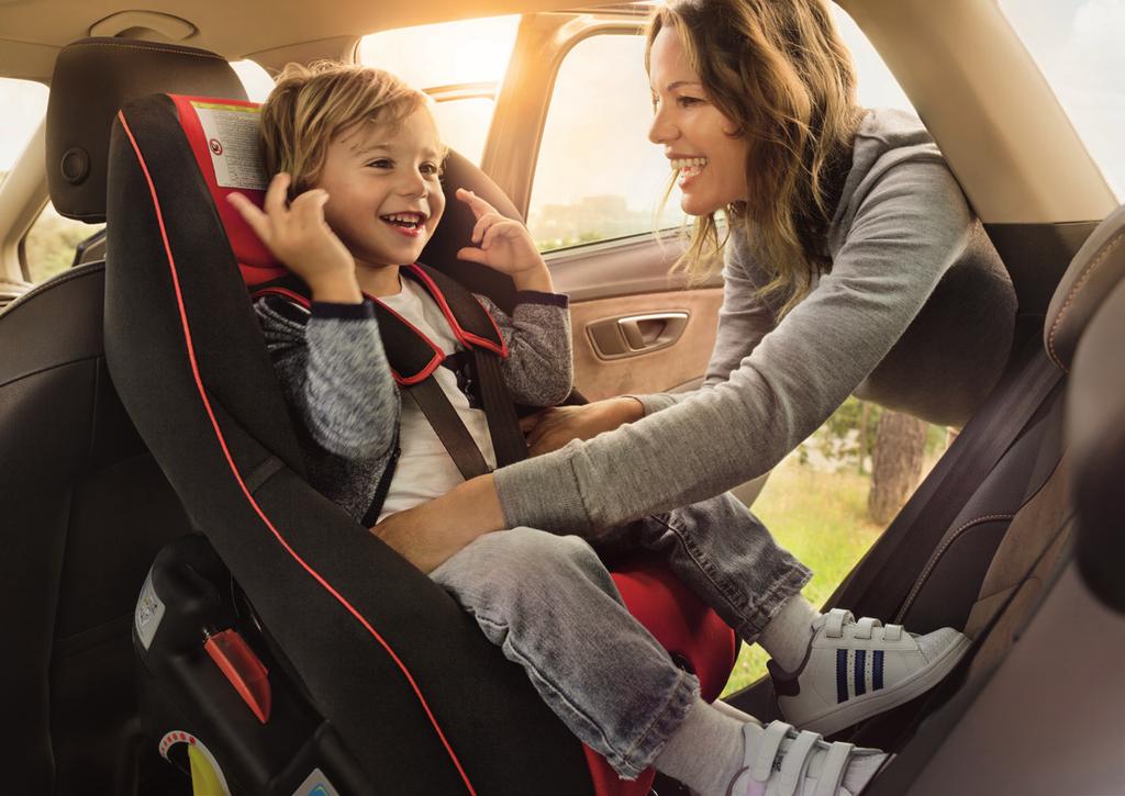 ÇOCUK GÜVENLİĞİ Seat Peke G3 Plus Ağırlık grupları II, III (15 kg - 36 kg) için uygundur. Aracın emniyet kemeri kullanılarak takılır. Yüksekliği ayarlanabilir sırtlığa sahiptir.