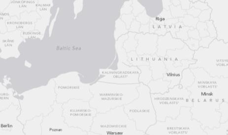 Kaliningrad önemli bir transfer merkezidir. Şehir, Khrabrovo Havaalanı na 24 km mesafede bulunmaktadır.