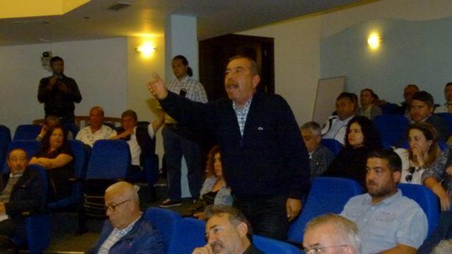 BODRUM BELEDİYESİNDEN DESTEK Toplantıya katılan Bodrum Belediye Başkanı Mehmet Kocadon ise Bodrum Belediye Başkanı olarak sonuna kadar destek olduğunu söyleyerek yasaklarla bir yere varmak mümkün