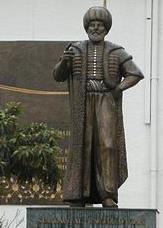 21 eserleri arasında Dumlupınar, Aksaray, Devrek, Bartın Atatürk heykelleri ve Mısırda bulunan Kavaklı Mehmet Paşa heykeli gösterilmektedir (Özsezgin, 1994: 167).
